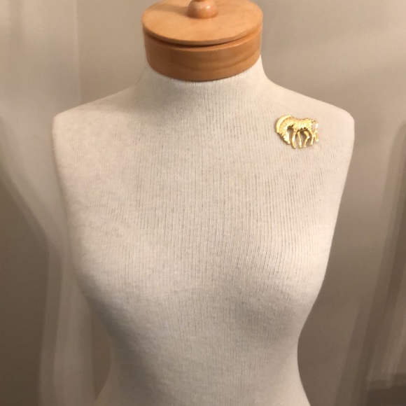 Vintage Goldtone Zebra Pin Animal Safari - Picture 4 of 12